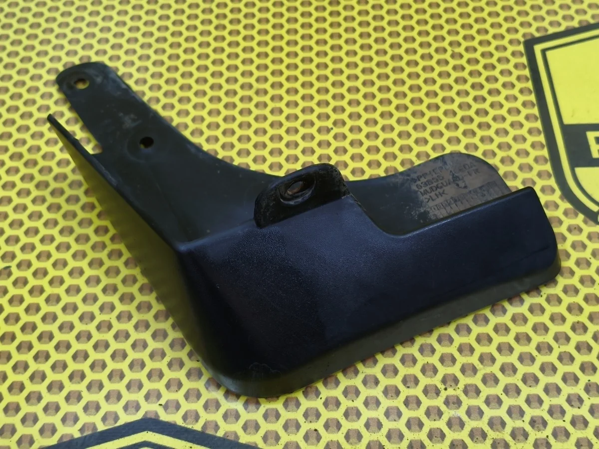 Брызговик Nissan X-TRAIL 2016 638554CE0A T32 MR20DD, передний левый