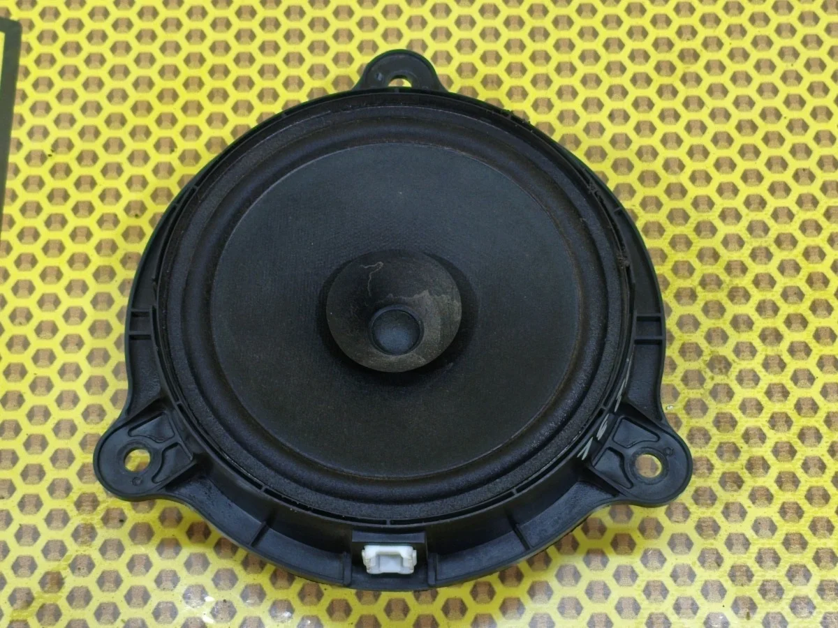 Динамик колонка Nissan X-TRAIL 2016 281563SG0A T32 MR20DD, задний левый