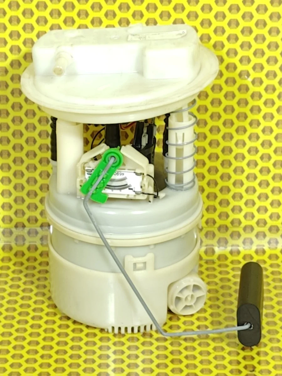 Насос топливный Nissan Almera 2015 1704200Q0G G15 K4M