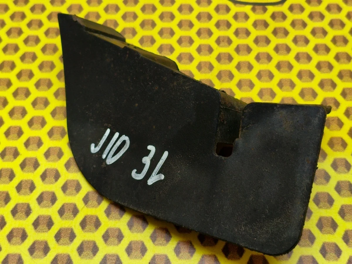 Брызговик на порог Nissan Qashqai 2008 76857JD000 J10 HR16DE, задний левый