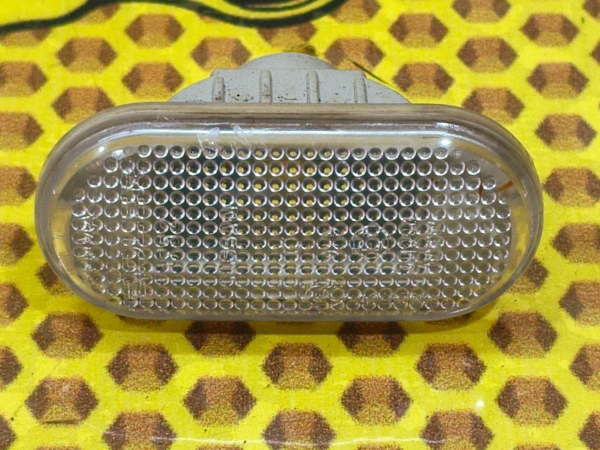 Поворотник в крыло Nissan Qashqai 2008 26160AX00A J10 HR16DE, левый