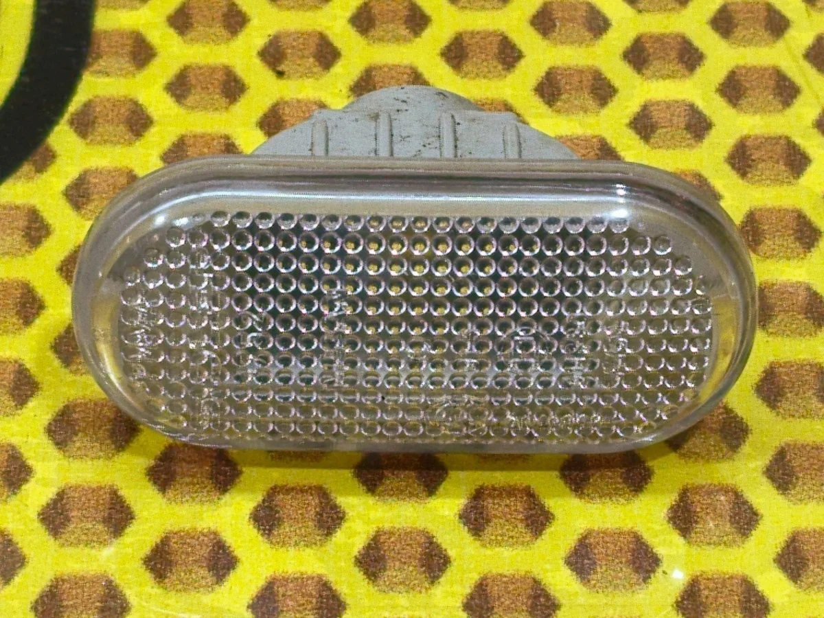 Поворотник в крыло Nissan Qashqai 2008 26160AX00A J10 HR16DE, правый