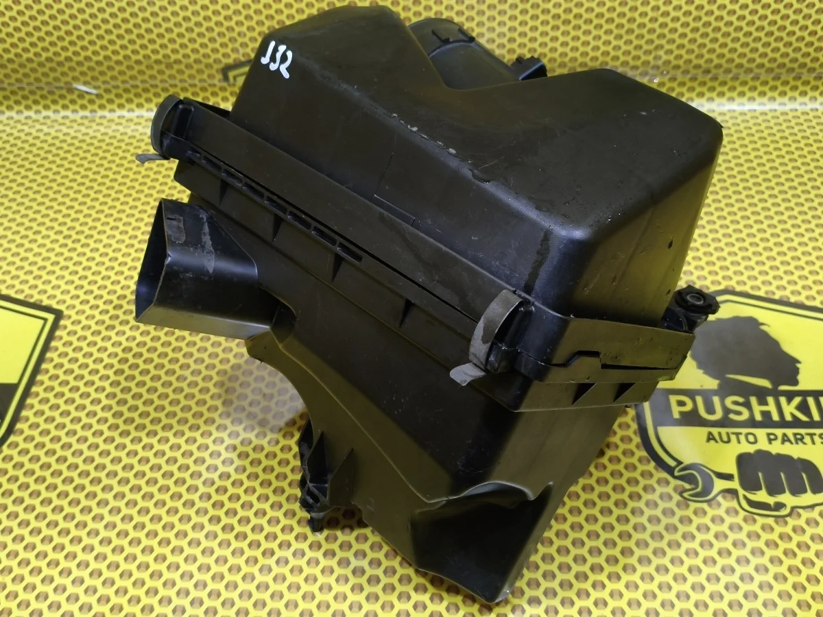 Корпус воздушного фильтра Nissan Teana 2012 165001AA0A J32 VQ25DE