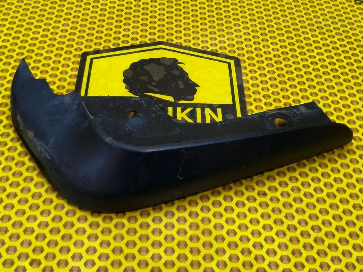 Брызговик бампера Nissan Juke 2011 960161KA0A F15 MR16DDT, передний правый