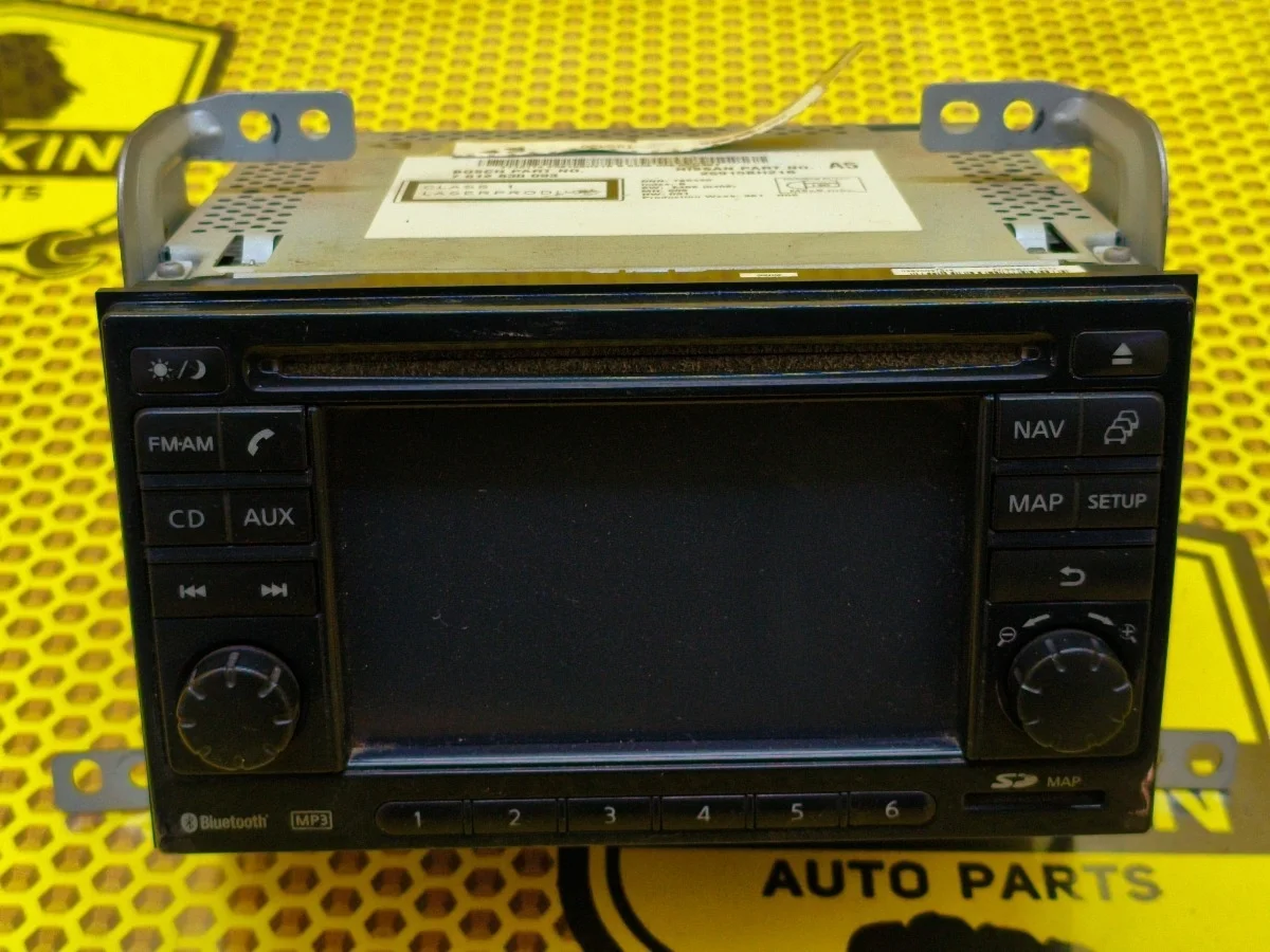 Магнитола штатная Nissan Juke 2011 25915BH21B F15 MR16DDT