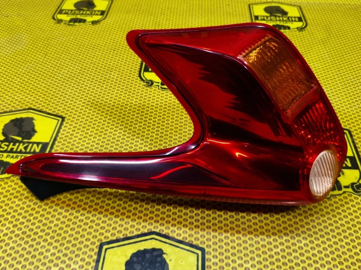 Фонарь в крыло Nissan Juke 2011 265501KA0A F15 MR16DDT, задний правый