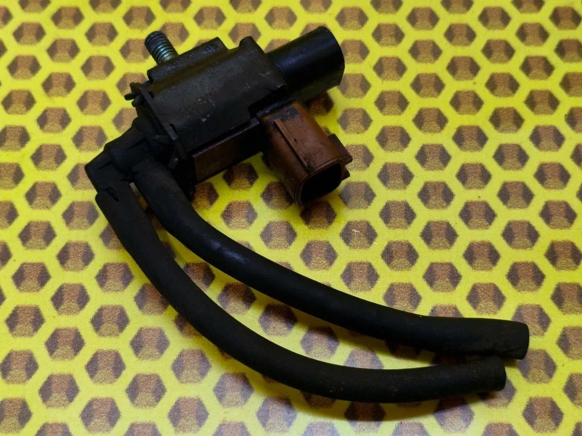 Клапан электромагнитный Nissan Murano 2011 149558J10A Z51 VQ35DE