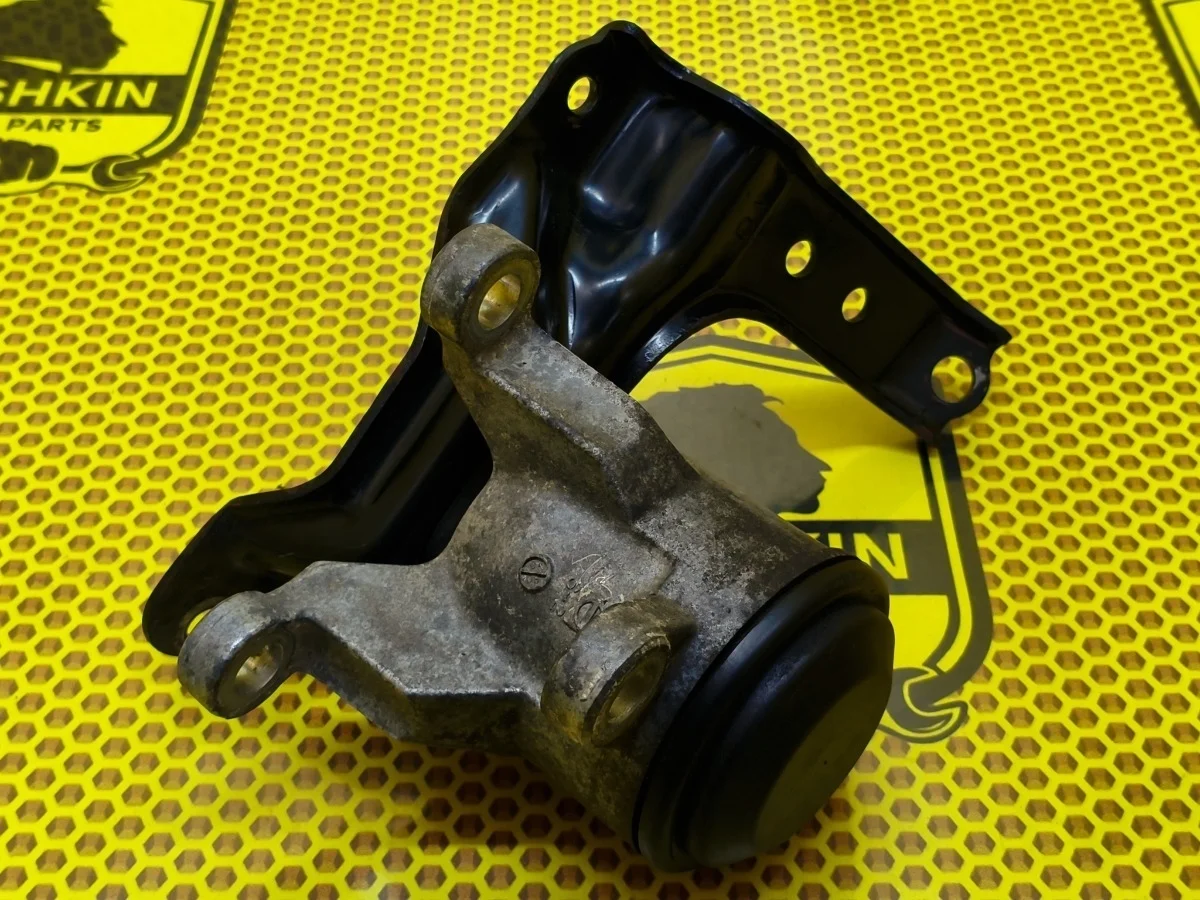 Опора двигателя Nissan Murano 2011 11210JP00B Z51 VQ35DE, правая