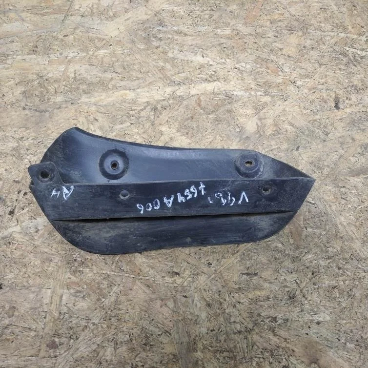 Б.у. брызговик MITSUBISHI PAJERO V98W MITSUBISHI PAJERO V98W