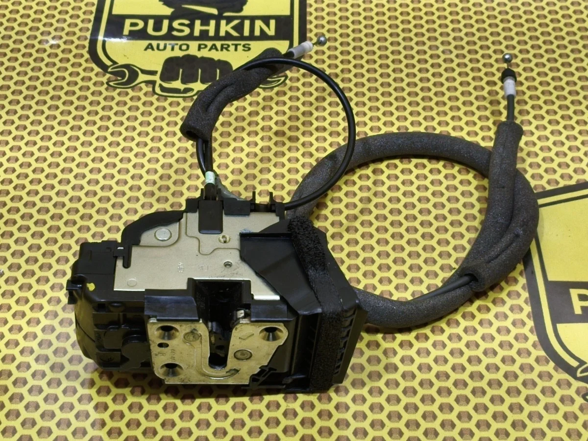 Замок двери Nissan Juke 2014 80500BA60B F15 HR16DE, передний правый