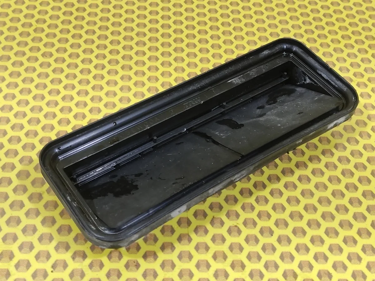 Решетка вентиляционная Nissan Juke 2014 77008AX60A F15 HR16DE, правая