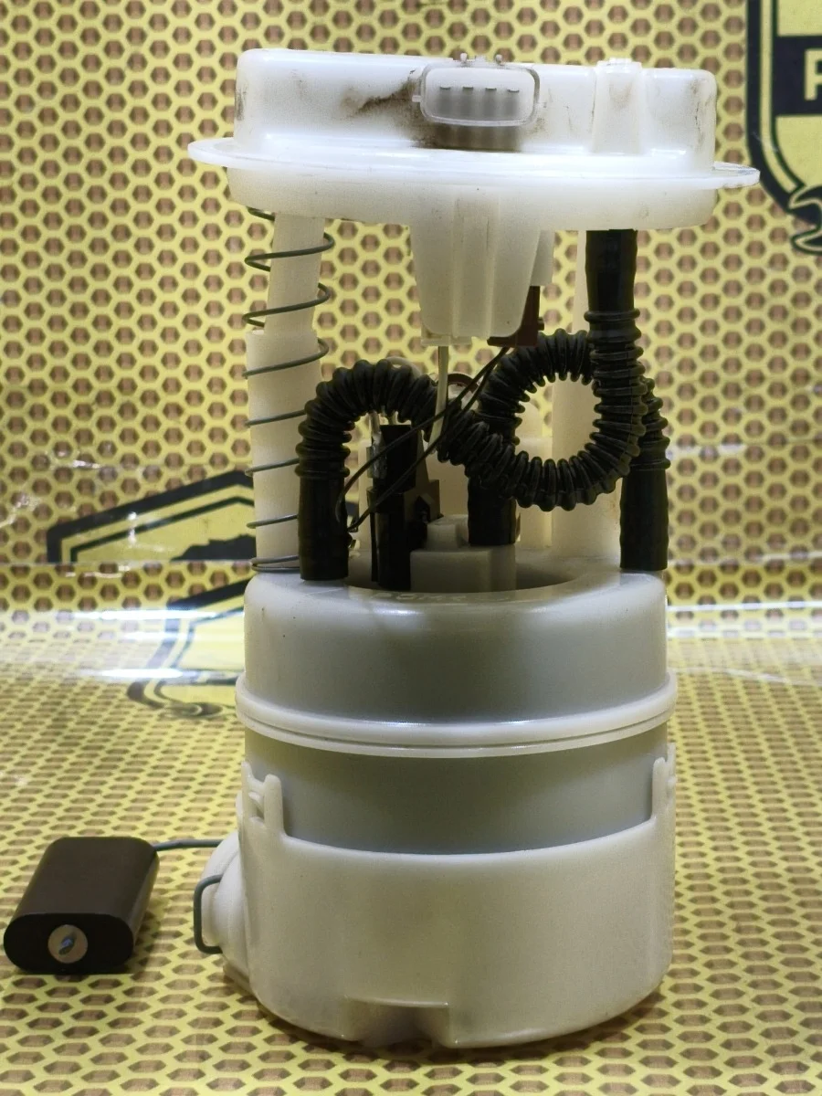 Насос топливный Nissan Juke 2014 170409U01C F15 HR16DE