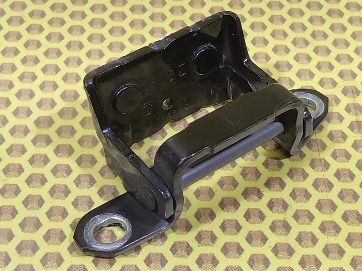 Петля двери задняя верхняя Nissan Juke 2014 824014EA0A F15 HR16DE, задняя левая