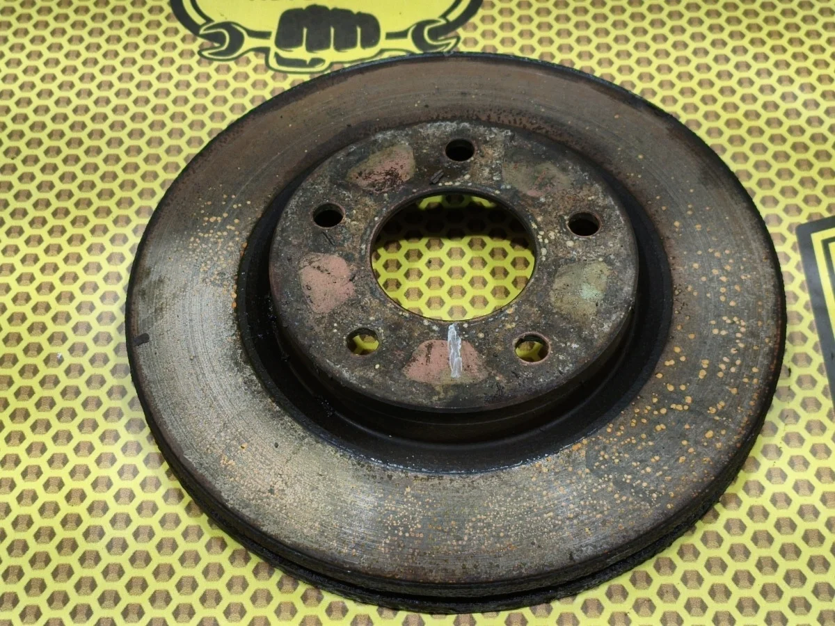 Диск тормозной Nissan Juke 2014 402061KA3A F15 HR16DE, передний левый