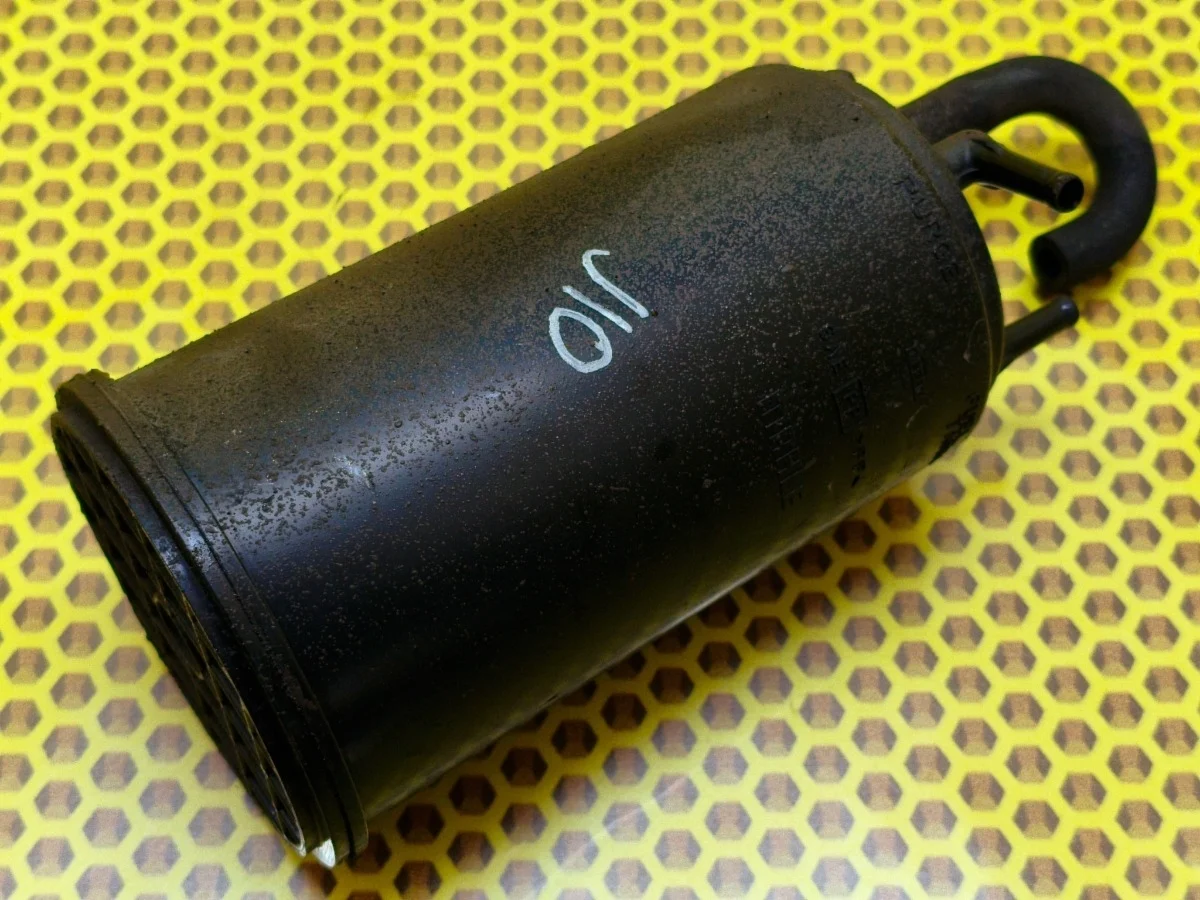 Адсорбер паров топлива Nissan Qashqai 2012 149506N208 J10 HR16DE