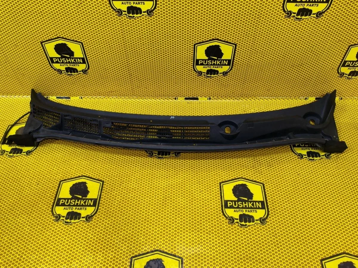 Жабо Nissan Qashqai 2012 66862JD900 J10 HR16DE