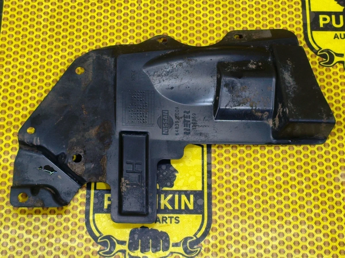 Пыльник двигателя Nissan Qashqai 2012 64839JD00A J10 HR16DE, левый