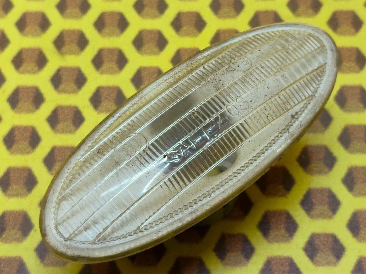 Поворотник в крыло Nissan Qashqai 2012 261608990A J10 HR16DE, правый