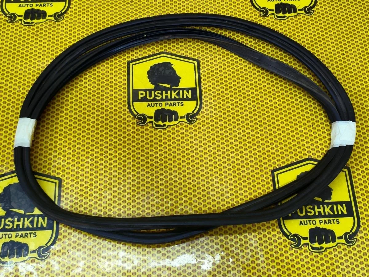 Уплотнитель багажника Nissan Qashqai 2012 90830JD00C J10 HR16DE