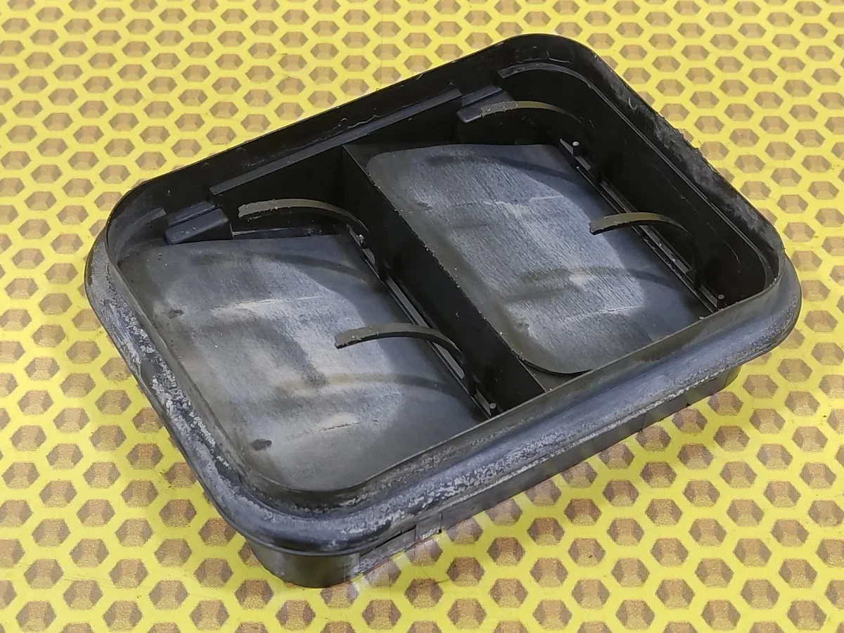 Решетка вентиляционная Nissan Qashqai 2011 76804JD00A J10 MR20DE, левая