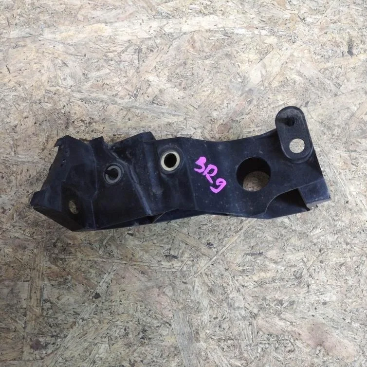 Б.у. крепление бампера зад SUBARU LEGACY/ OUTBACK B14 SUBARU LEGACY/ OUTBACK B14