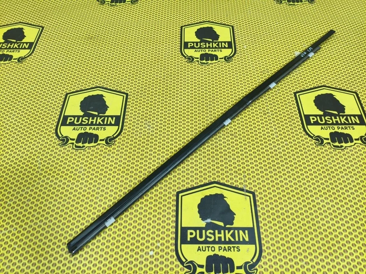 Бархотка внешняя Nissan Qashqai 2010 80821JD00A J10 MR20DE, передняя левая