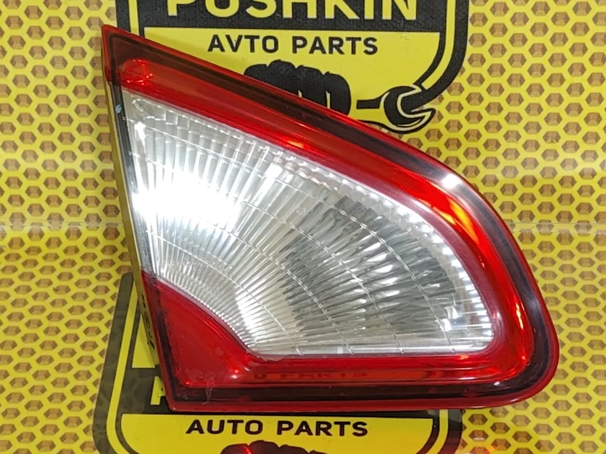 Фонарь крышки багажника Nissan Qashqai 2011 26555BR01A J10 MR20DE, левый