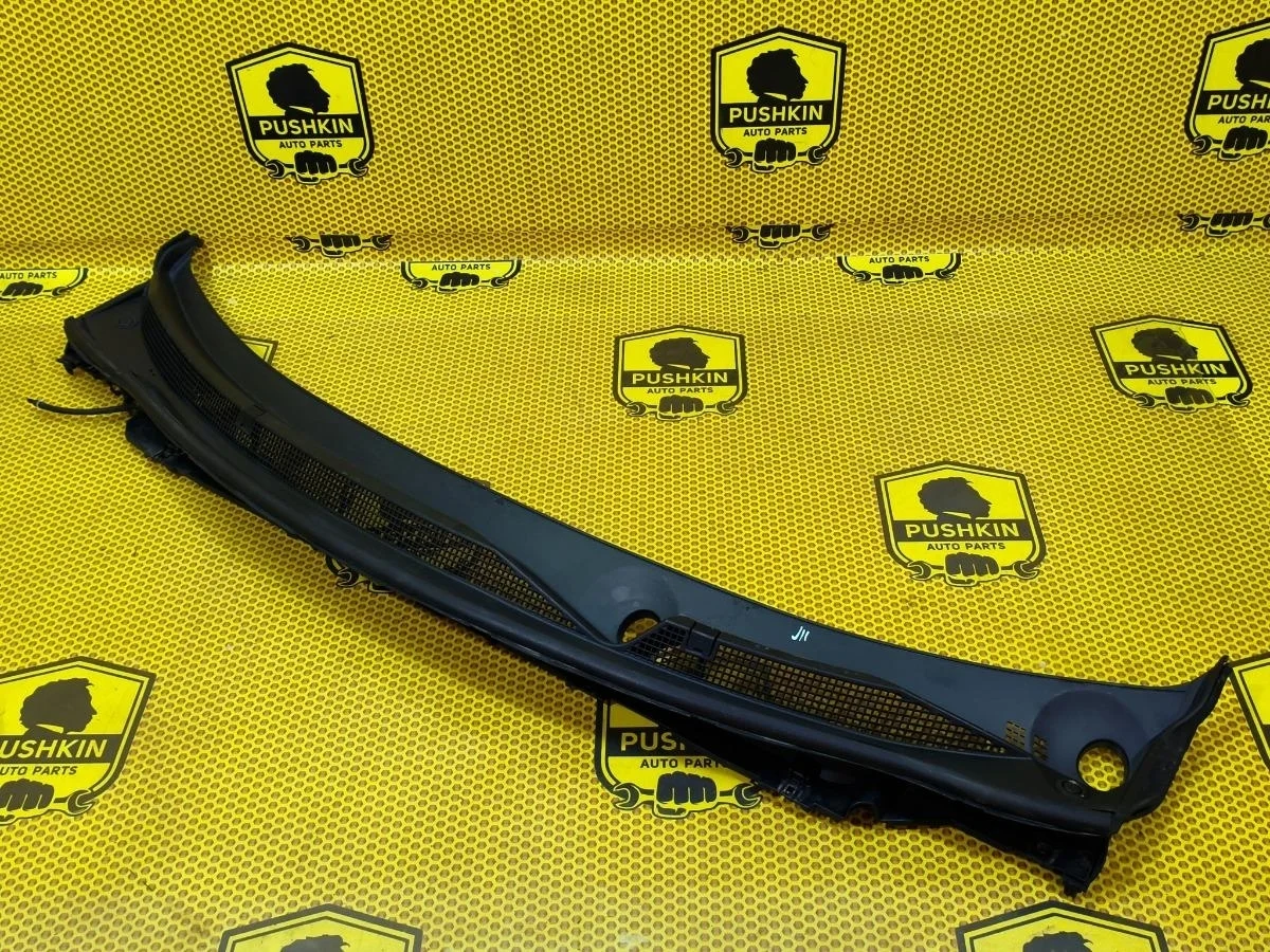 Жабо Nissan Qashqai 2018 66862BM90A J11 MR20DD