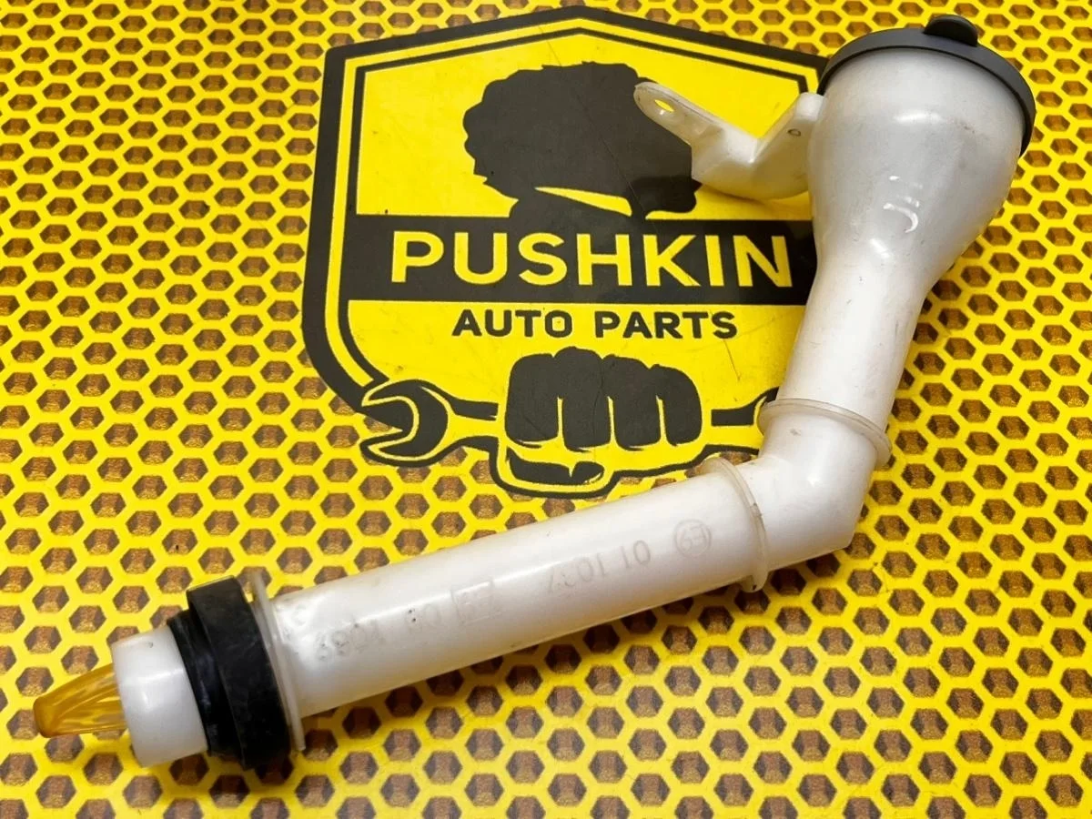 Горловина заливная бачка омывателя Nissan Qashqai 2018 28916BM90A J11 MR20DD