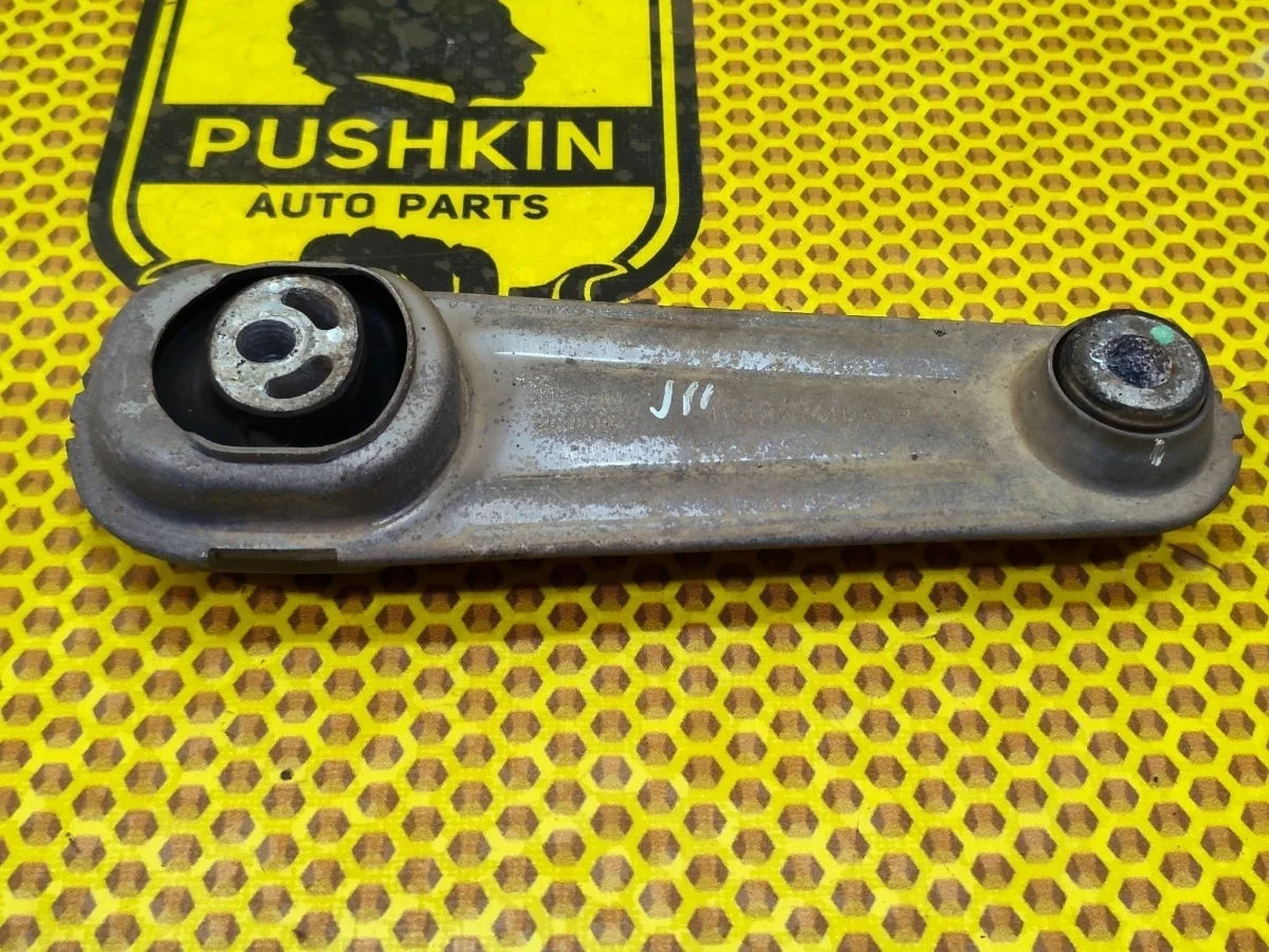 Опора двигателя задняя Nissan Qashqai 2018 113604BA0B J11 MR20DD, задняя