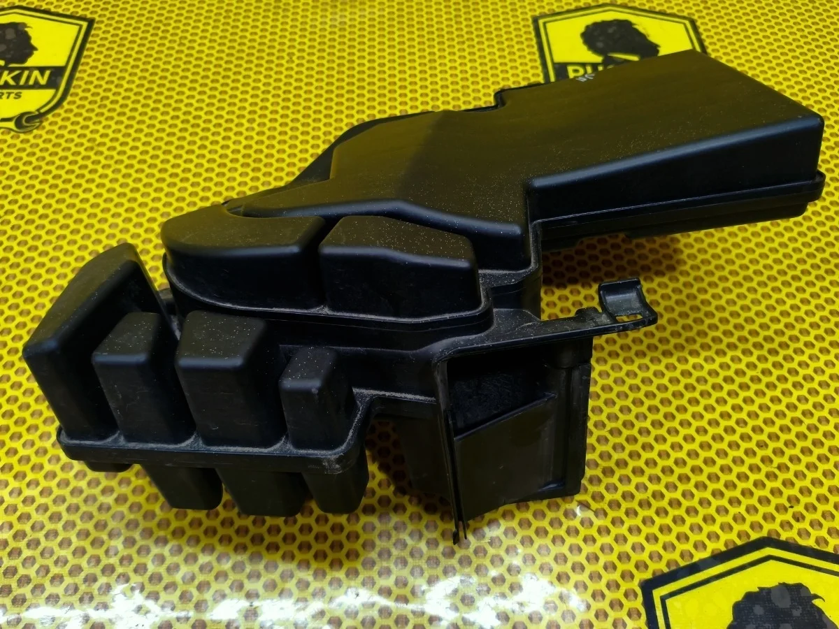 Резонатор воздушного фильтра Nissan Qashqai 2018 16554DF40B J11 MR20DD