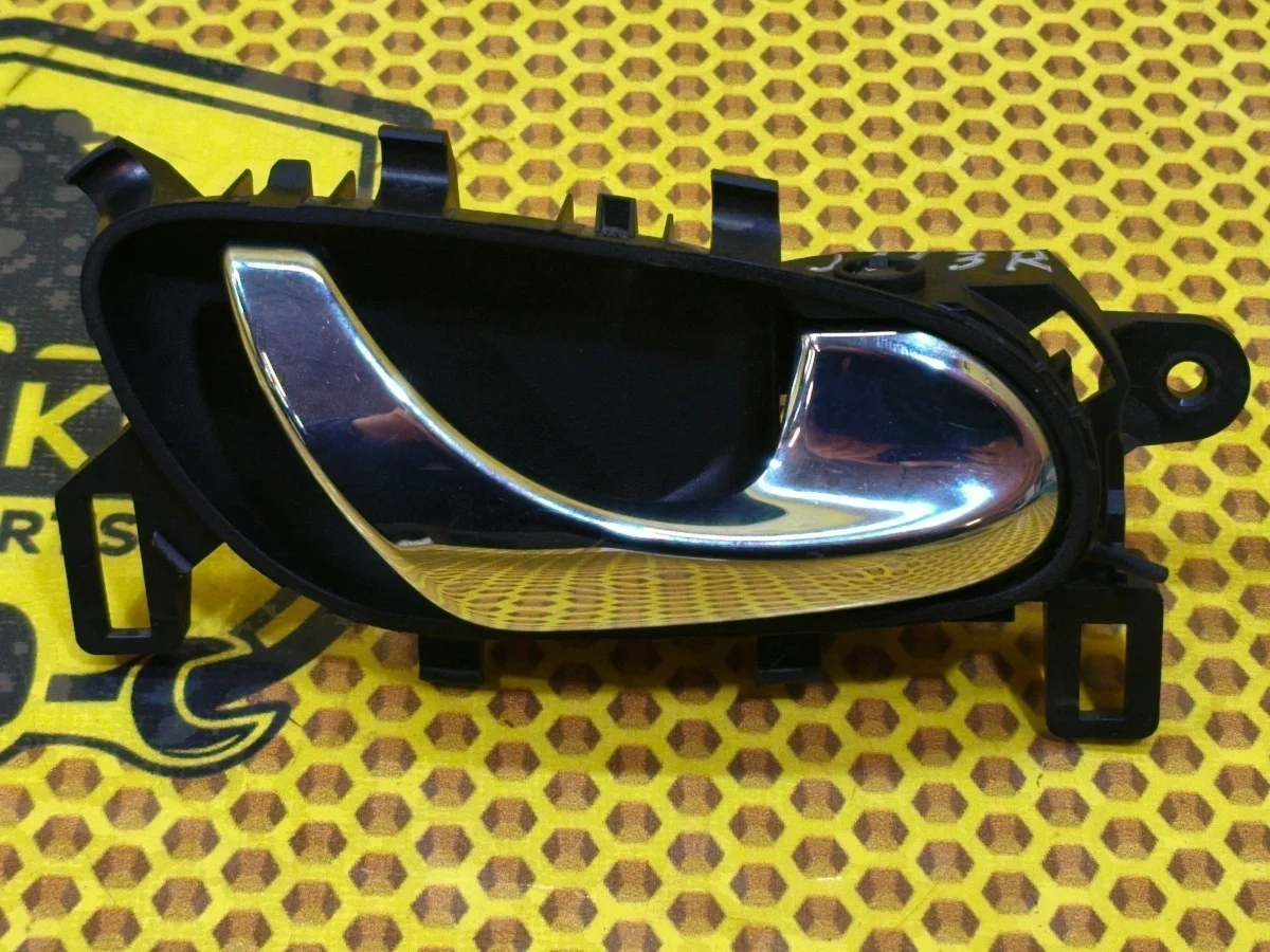 Ручка двери внутренняя Nissan Qashqai 2018 806704EA1A J11 MR20DD, задняя правая