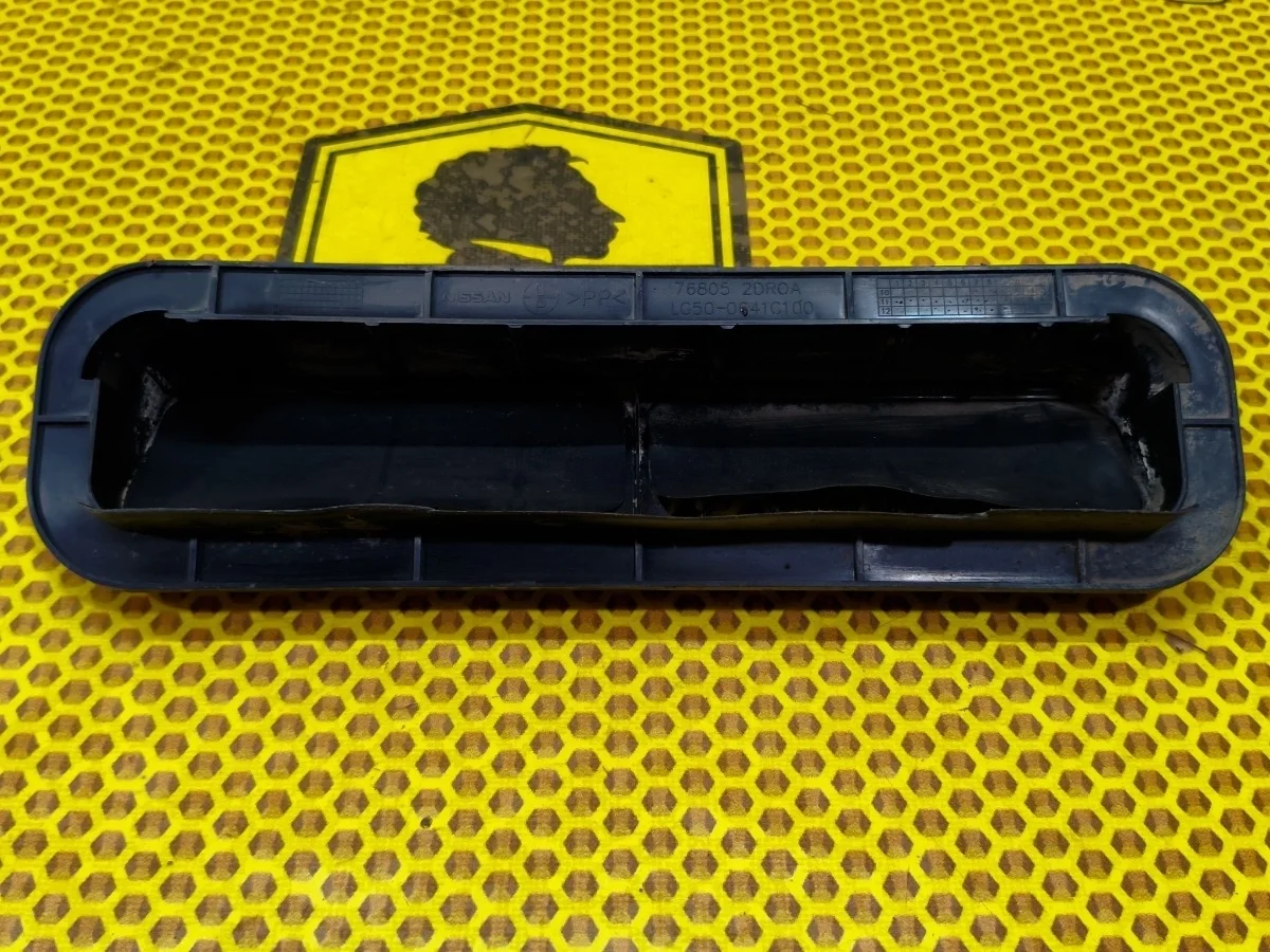 Решетка вентиляционная Nissan Teana 2013 768052DR0A J32 VQ25DE