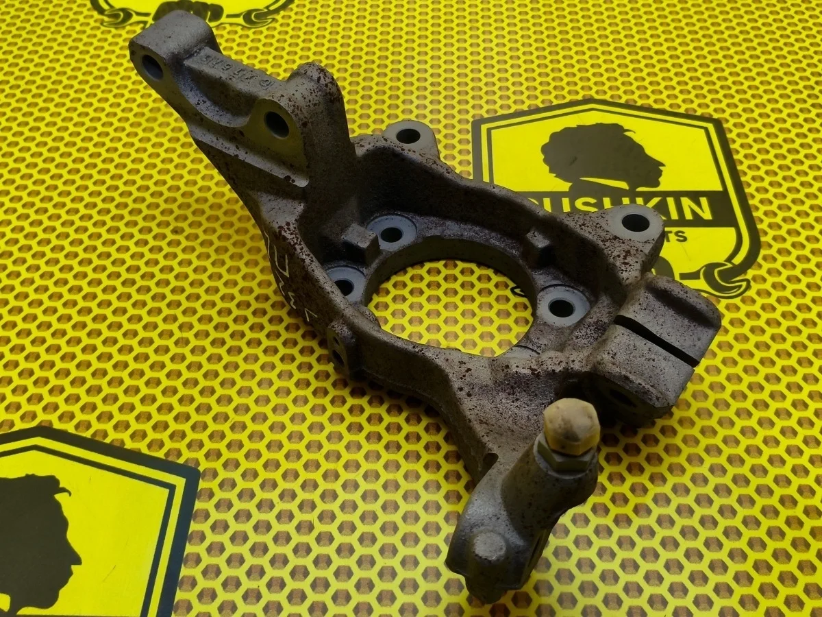 Кулак поворотный Nissan Teana 2013 40015JN00A J32 VQ25DE, передний левый