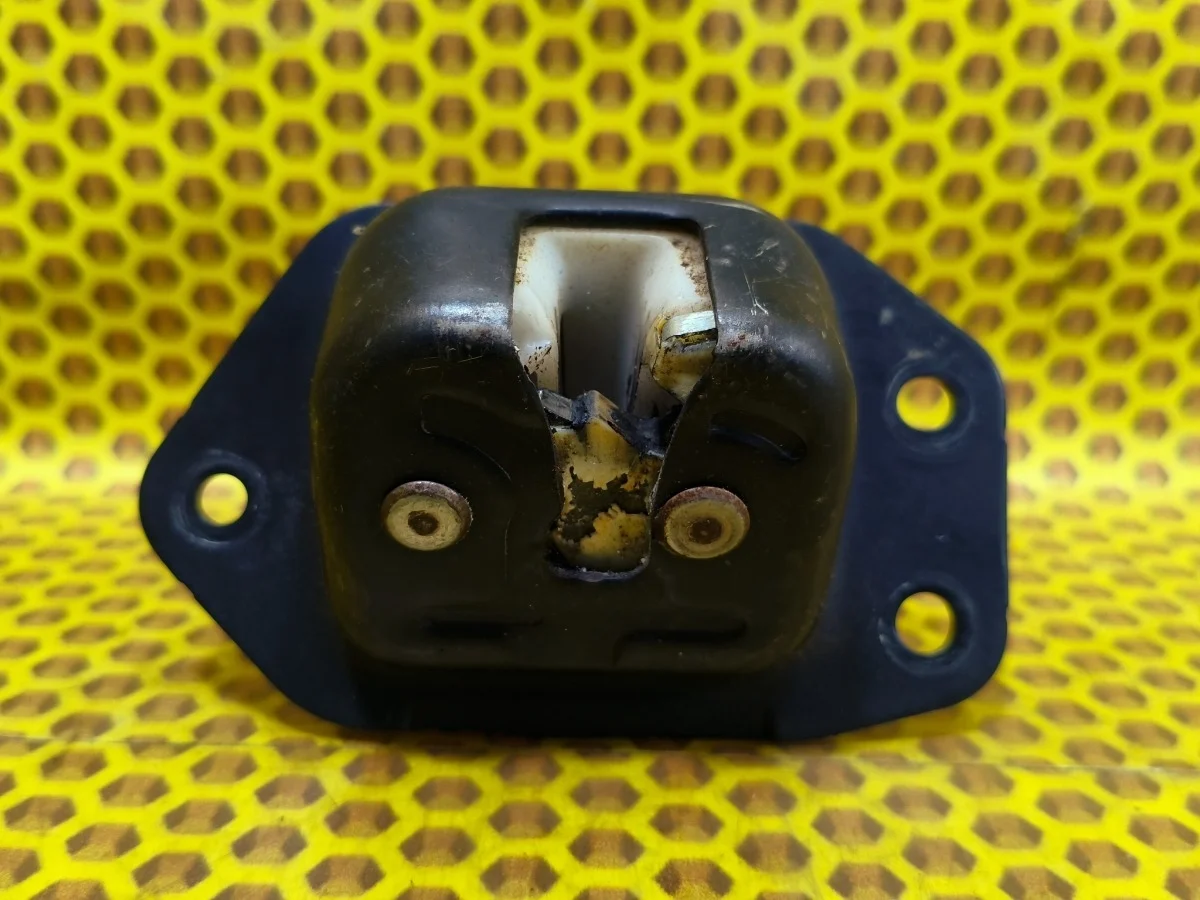 Замок багажника Nissan X-TRAIL 2007 90502JG00A T31 QR25DE