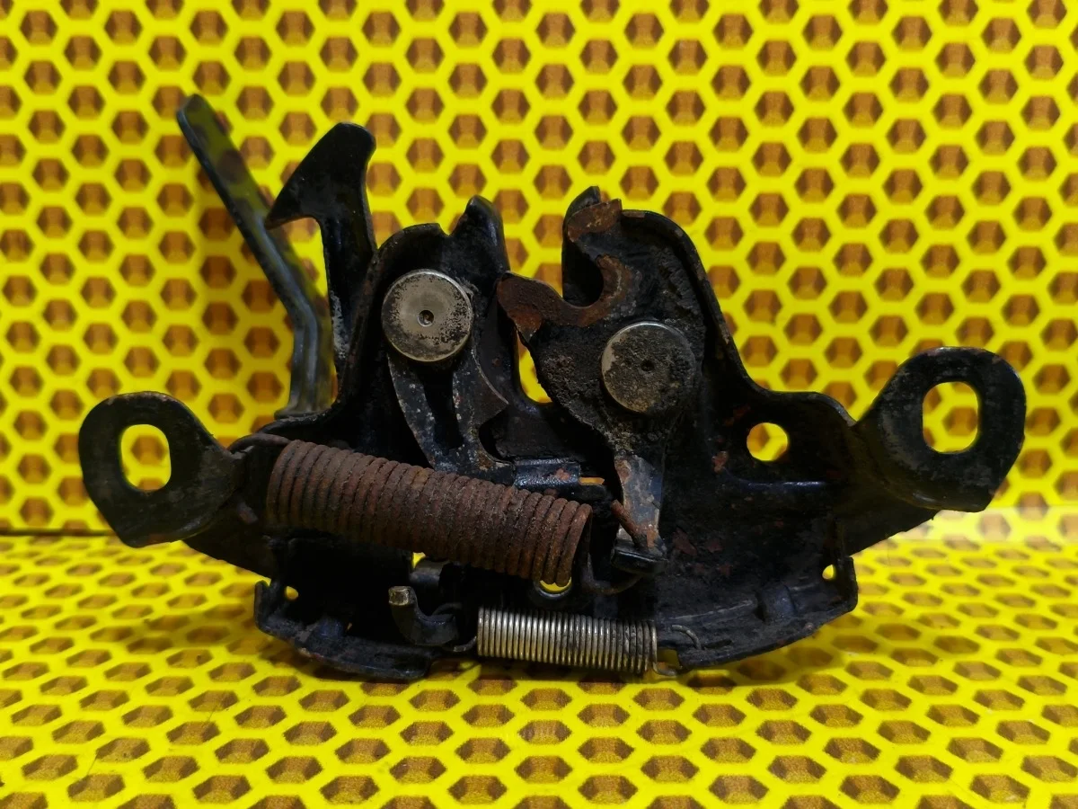 Замок капота Nissan X-TRAIL 2007 65601JG400 T31 QR25DE