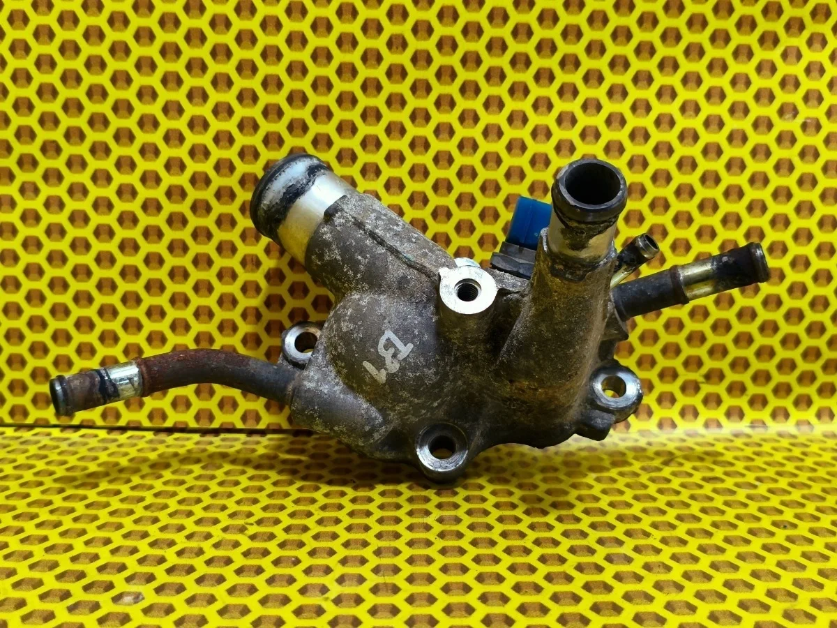 Корпус термостата Nissan X-TRAIL 2007 11060ET80A T31 QR25DE