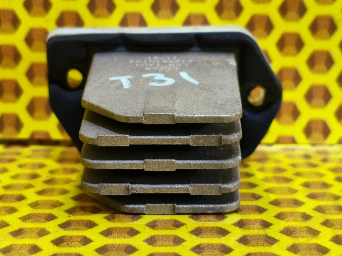 Резистор печки Nissan X-Trail 2007 2722670T03 T31 QR25DE