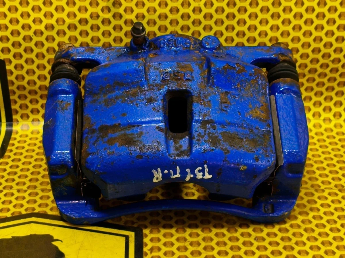 Суппорт Nissan X-Trail 2007 41001JD00A T31 QR25DE, передний правый