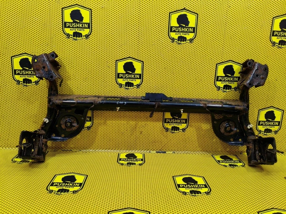 Балка подвески Nissan Tiida 2008 55501EM10B C11 HR16DE, задняя