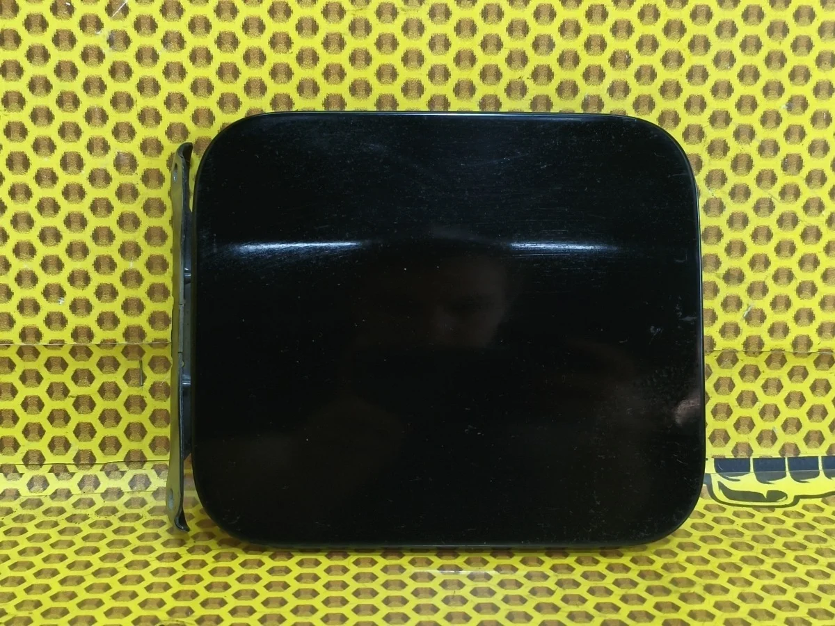 Лючок топливного бака Nissan Tiida 2008 78830EL130 C11 HR16DE