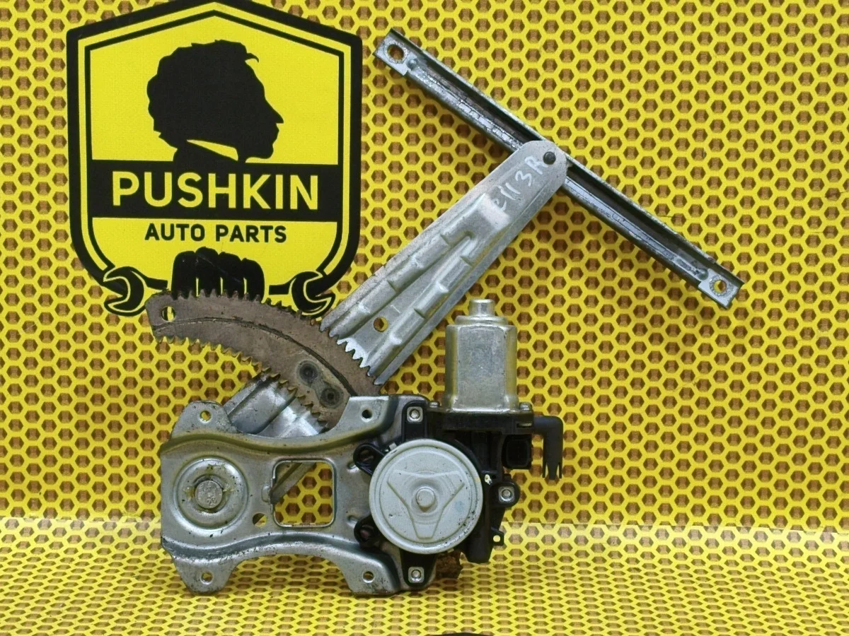 Стеклоподъемник Nissan Tiida 2008 82720EE00B C11 HR16DE, задний правый