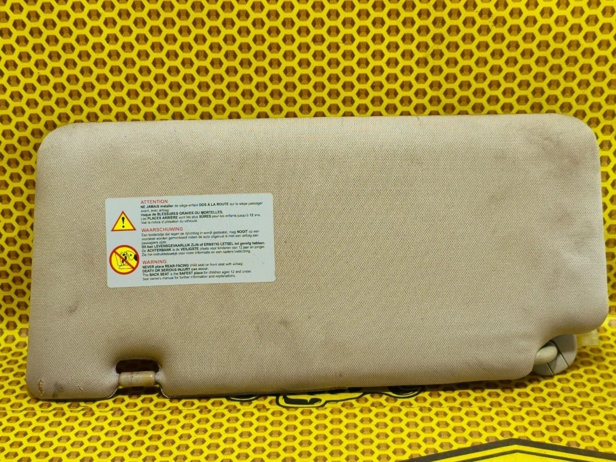 Козырек солнцезащитный Nissan Tiida 2008 96400EM43A C11 HR16DE, правый