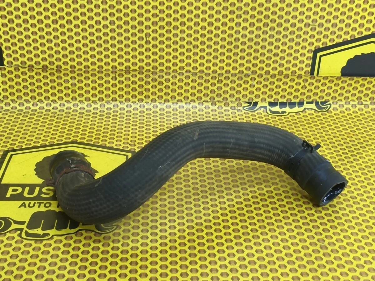 Патрубок радиатора Nissan Tiida 2008 21503CH000 C11 HR16DE