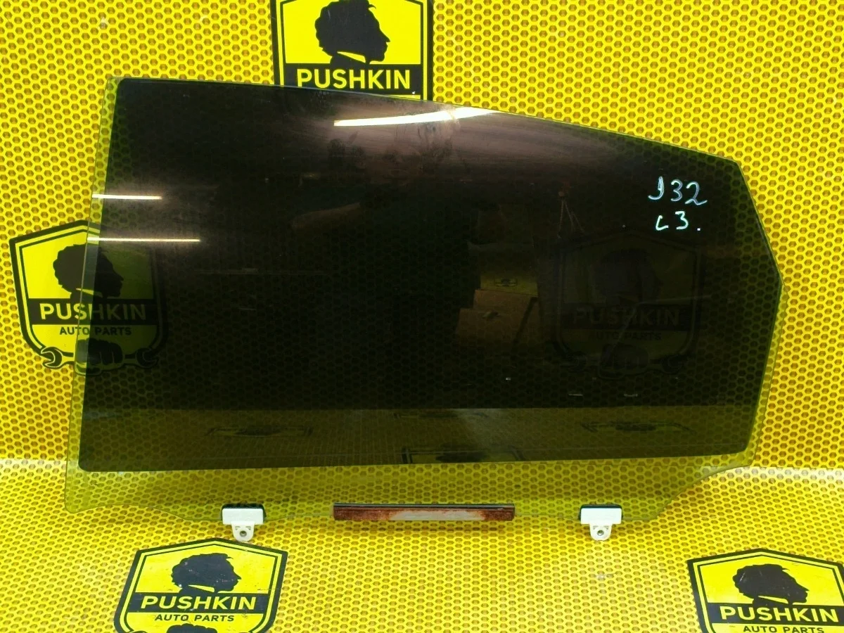 Стекло двери Nissan Teana 2011 83301JN20B J32 VQ35DE, заднее левое