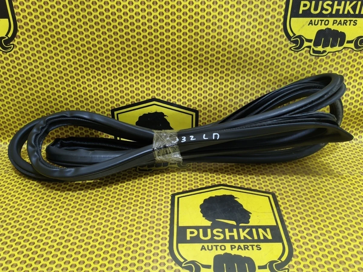 Уплотнитель на проем Nissan Teana 2011 76922JN20A J32 VQ35DE, передний левый