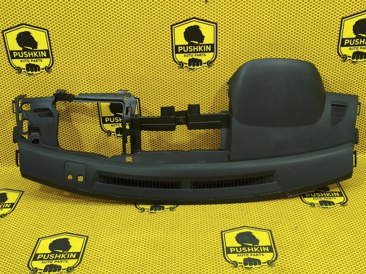 Торпедо Nissan Tiida 2008 68101EM02A C11 HR16DE