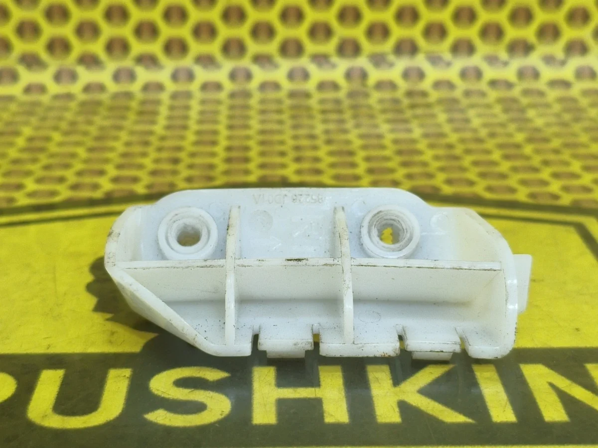 Крепление бампера Nissan Qashqai 2011 85226JD01A J10 MR20DE, заднее правое