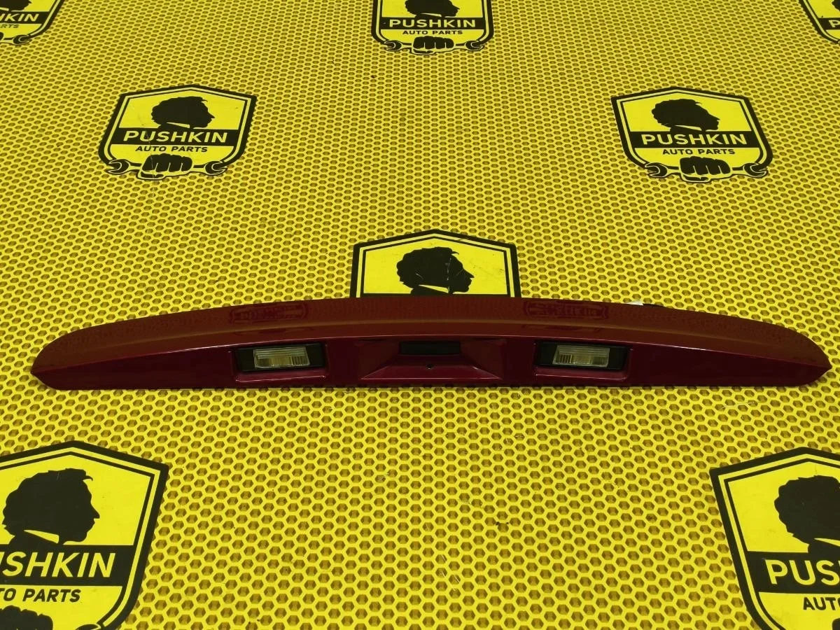 Накладка крышки багажника Nissan Qashqai 2011 90812JD00H J10 MR20DE