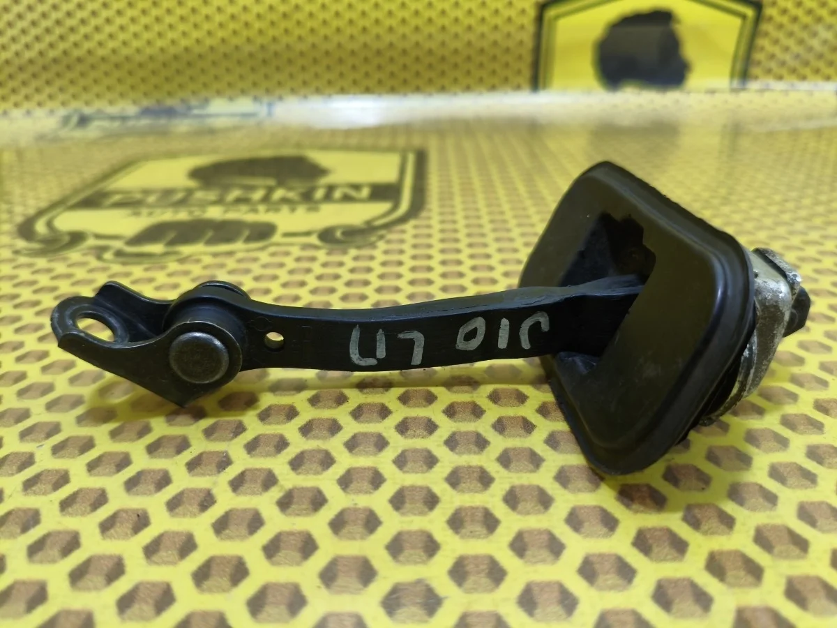 Ограничитель двери Nissan Qashqai 2011 80430JD000 J10 MR20DE, передний левый